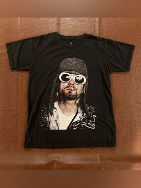 Kurt Cobain Nirvana Band Shirt - Size Medium (Fit Small)